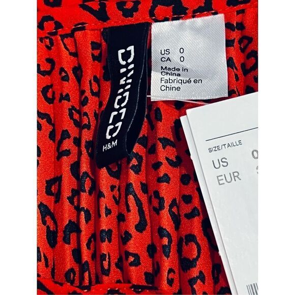 Focused H & M Red Cheetah Animal Print‎ Pleated Cami Adjustable Straps Top 0 NWT - Picture 5 of 8